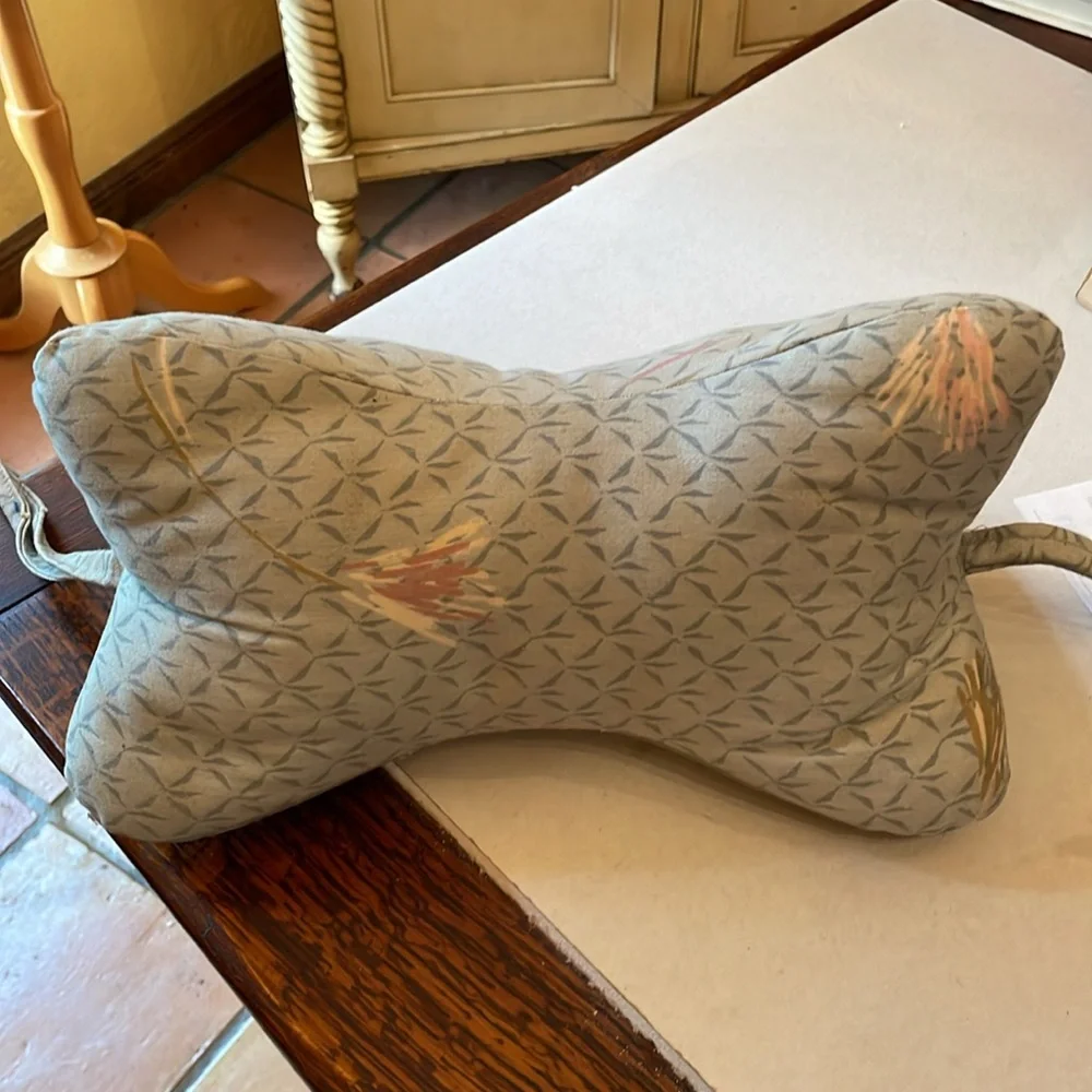 Neck pillow pink and gray
